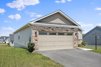 86 Porch Light Ln in Hedgesville, WV - Building Photo - Building Photo