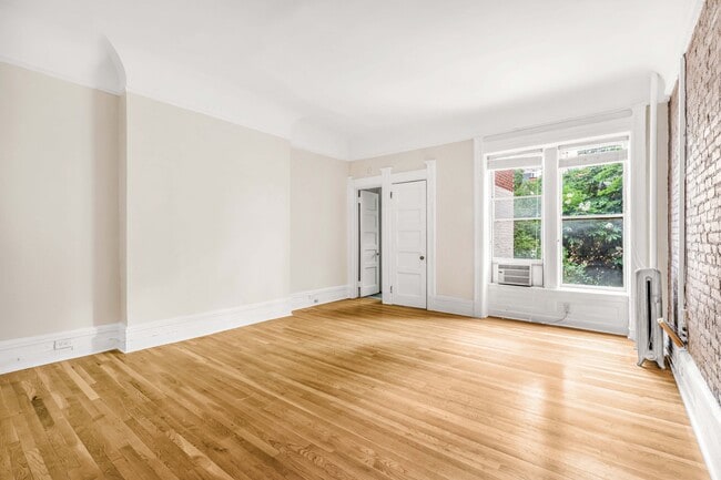 property at 319 W 77th St