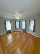 53 Pettaconsett Ave in Warwick, RI - Building Photo - Building Photo