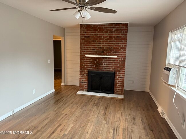 821 Burnt Tavern Rd in Point Pleasant, NJ - Building Photo - Building Photo