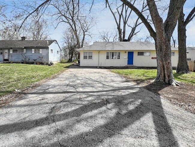 7801 E 112th St in Kansas City, MO - Building Photo - Building Photo