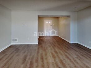 9669 Gibbon Ln in Avon, IN - Foto de edificio - Building Photo