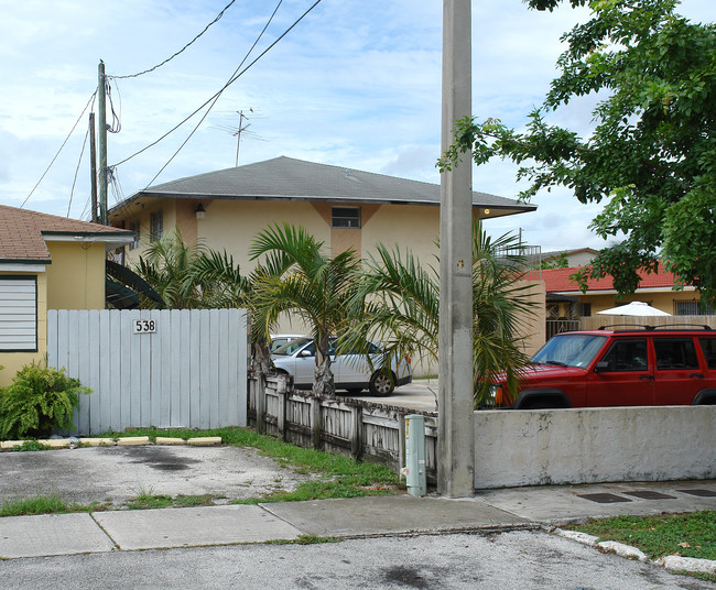 544 SW 9th St in Miami, FL - Building Photo - Building Photo