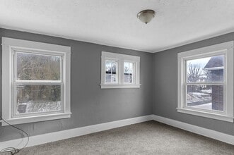 404 N Bentley Ave in Niles, OH - Building Photo - Building Photo