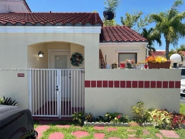 property at 2901 San Remo Cir