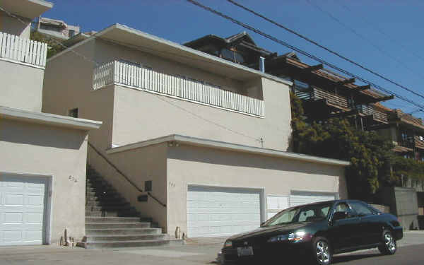 872 Walker Ave in Oakland, CA - Building Photo - Building Photo