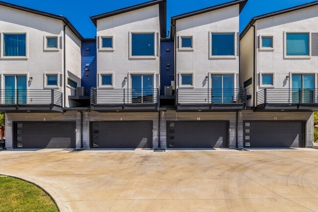 property at 1417 Kramer Ln