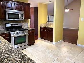 7006 Hawaii Ln in Arlington, TX - Building Photo - Building Photo