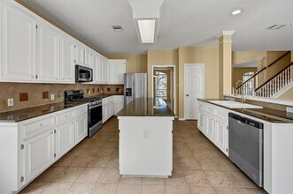 2119 Hill Canyon Ct in Sugar Land, TX - Building Photo - Building Photo