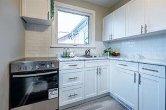 375 Machray Ave in Winnipeg, MB - Building Photo - Building Photo