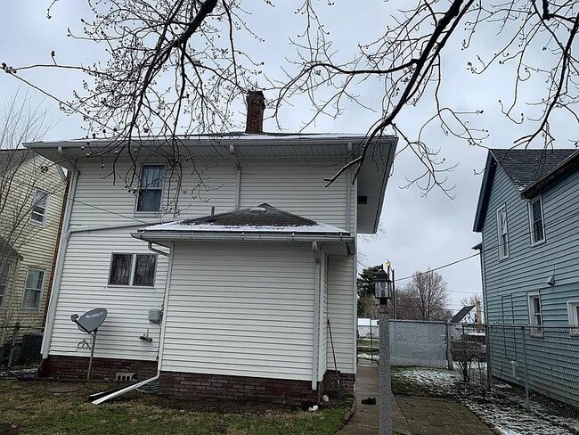 912 E Calvert St in South Bend, IN - Building Photo - Building Photo