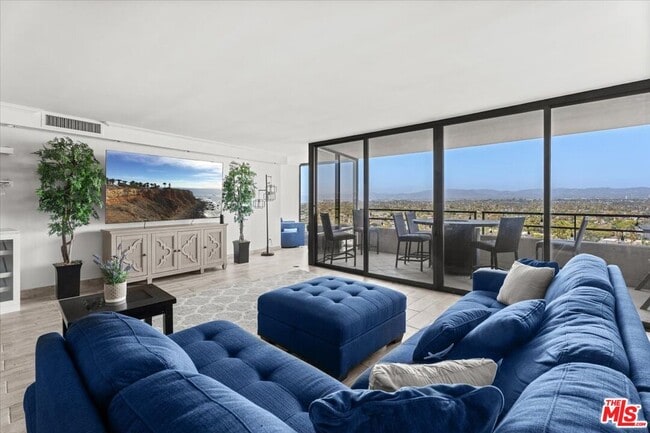 property at 4316 Marina City Dr