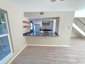 5472 Roundtree Pl in Concord, CA - Building Photo
