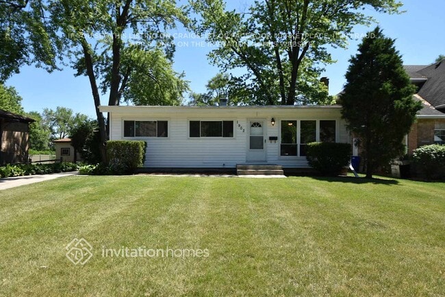 property at 1902 E Evergreen St