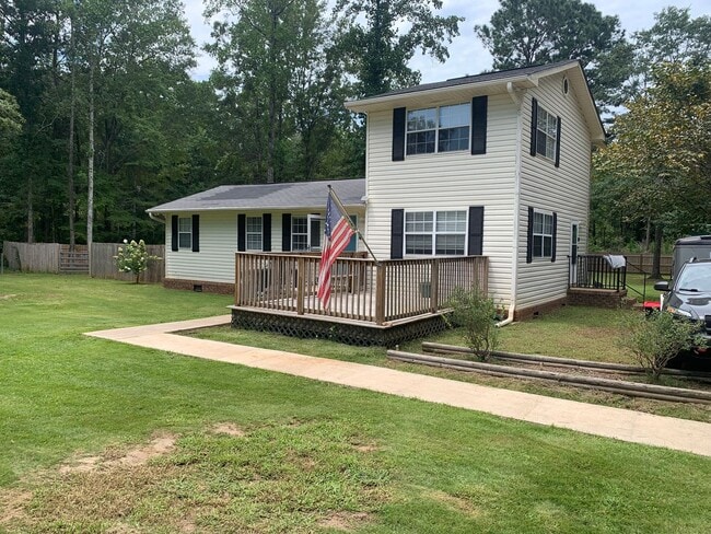 property at 3508 W Point Pkwy