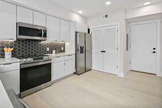 1532 N Capitol St NW, Unit 203 in Washington, DC - Building Photo - Building Photo