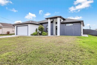 502 SW 25th Pl in Cape Coral, FL - Building Photo - Building Photo