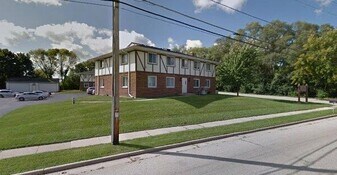 Davidson Road Apartments in Waukesha, WI - Building Photo