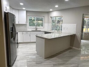 2 Sunset Bay Dr in Belleair, FL - Building Photo - Building Photo