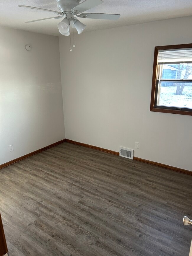 5109 Washington St NE, Unit 5109 in Minneapolis, MN - Building Photo - Building Photo
