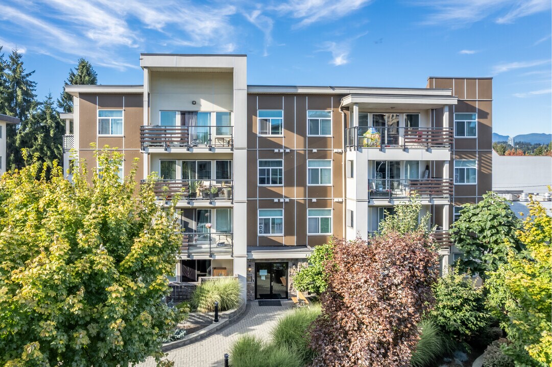 Signature Square in New Westminster, BC - Building Photo