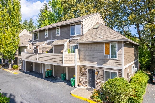Twin Oaks in Portland, OR - Foto de edificio - Building Photo