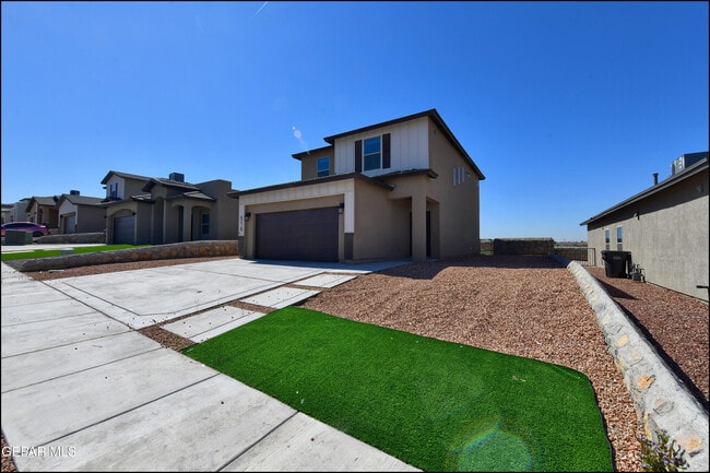 property at 516 Logwood Ave