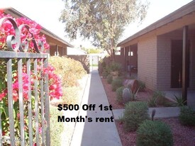 18041 N 40th Pl, Unit 3 in Phoenix, AZ - Building Photo