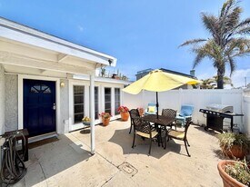 207 Rossmore Dr in Oxnard, CA - Building Photo