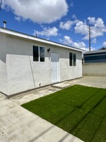 756 E 94th St in Los Angeles, CA - Building Photo