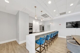 545 N Dearborn St in Chicago, IL - Building Photo - Building Photo