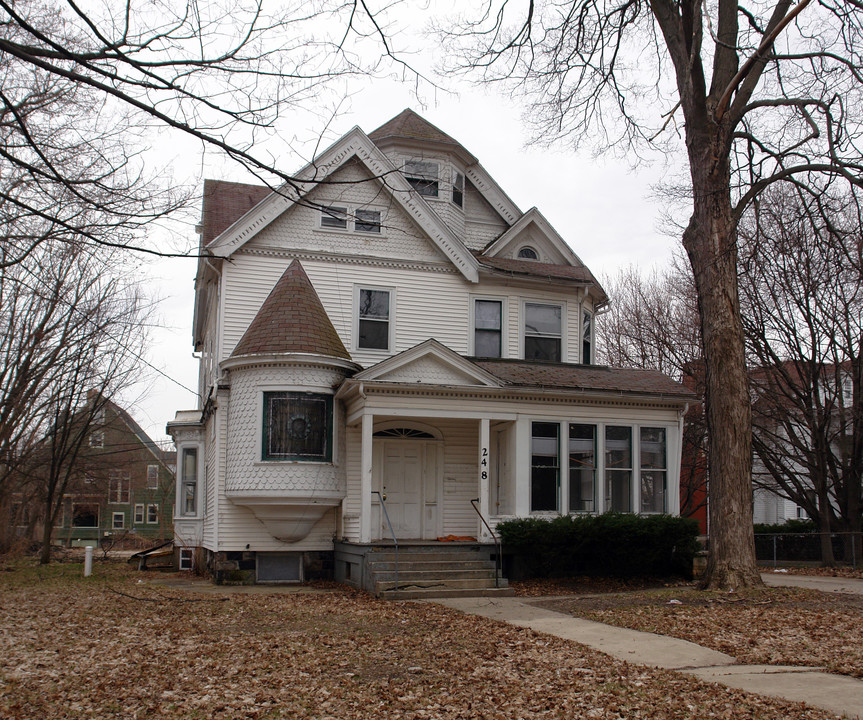 248 Capital Ave NE in Battle Creek, MI - Building Photo