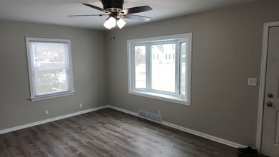 2000 32nd St in Kenosha, WI - Foto de edificio - Building Photo