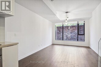 35-335 Wabash Ave in Toronto, ON - Building Photo - Building Photo