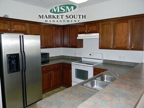 777 King George Blvd in Savannah, GA - Building Photo - Building Photo