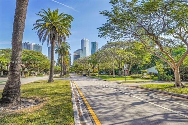 1915 S Miami Ave in Miami, FL - Building Photo - Building Photo