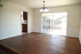 646 Buttonwood Dr in Brea, CA - Foto de edificio - Building Photo