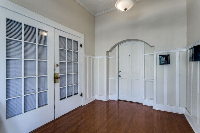 property at 130 E Craig Pl