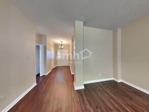 8060 Chesterhill Way in Indianapolis, IN - Building Photo - Building Photo