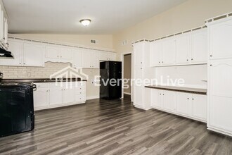 1574 Gowan Dr in Memphis, TN - Building Photo - Building Photo