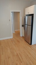 101 Waltham St, Unit 102 in Watertown, MA - Foto de edificio - Building Photo