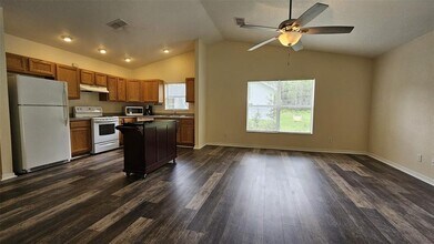 6290 W Oak Park Blvd in Homosassa, FL - Building Photo - Building Photo