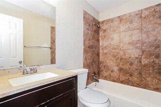 219 N Waterford Oaks Dr in Cedar Hill, TX - Building Photo - Building Photo