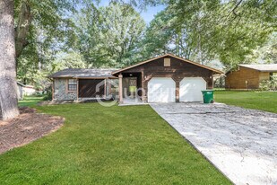 9081 Woodgreen Way in Jonesboro, GA - Building Photo