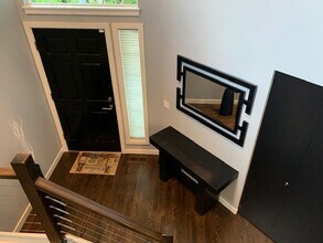 7745 37th Ave NE in Seattle, WA - Building Photo - Building Photo