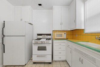 1623 S Sycamore Ave, Unit 2 in Los Angeles, CA - Building Photo - Building Photo