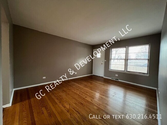 4323 Elm St in Downers Grove, IL - Building Photo - Building Photo