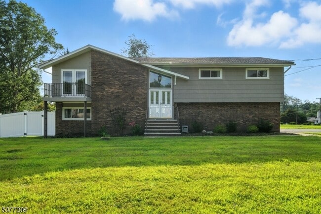 property at 31 Crescent Dr