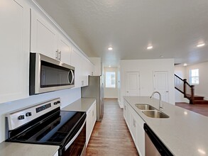 6584 Old Forest Dr in Park City, UT - Building Photo - Building Photo
