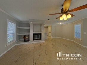 9542 Pebble Glen Ave in Tampa, FL - Building Photo - Building Photo